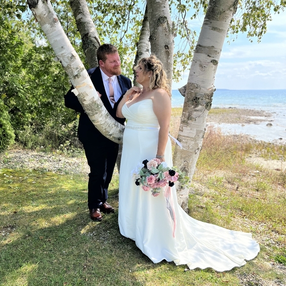 Meet your Posher!! - Picture 8 of 16